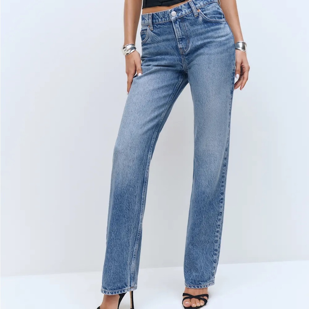 NWT Abby Low Rise Straight Jean
